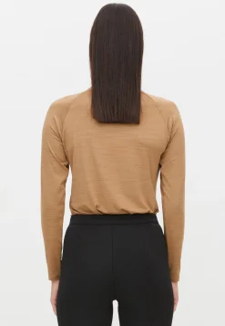 Hailey Polo, Nougat