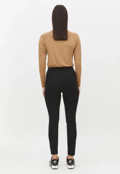 Hailey Polo, Nougat